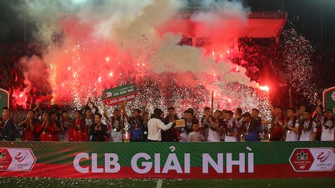 Giúp Hải Phòng giành ngôi á quân V.League 2022, HLV Chu Đình Nghiêm được thưởng 500 triệu đồng